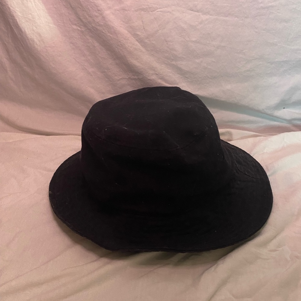 Wild Fable black bucket hat
